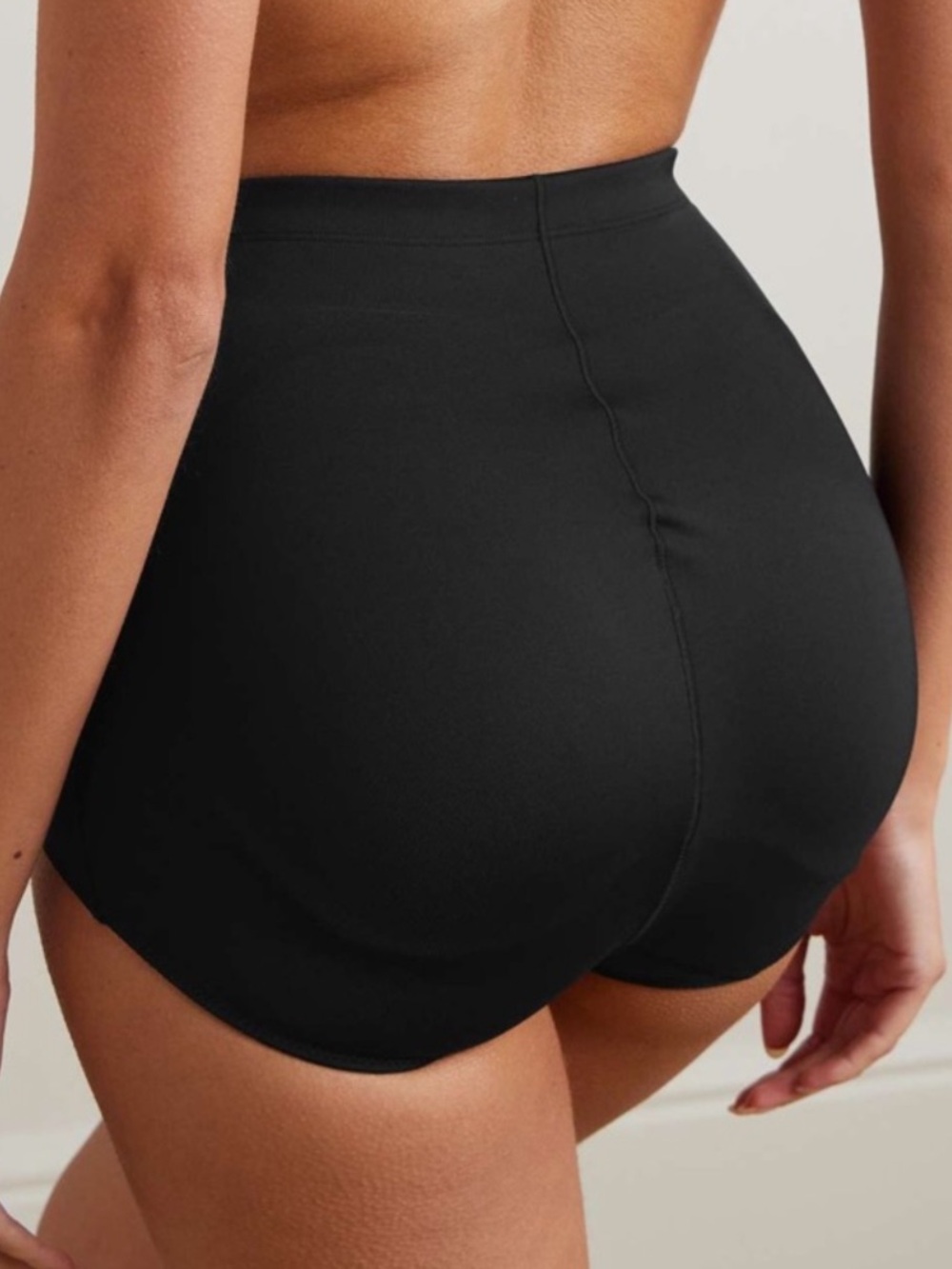 Skims body butt enhancing brief